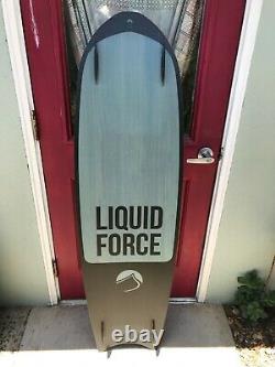 Liquid Force Moon Patrol Kiteboard 146cm with Propad footstraps New